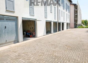 Edificio all\'aperto - Three-room apartment via delle grazie, Albuzzano - photo 23