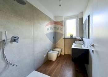 Bagno - Trilocale Via Delle Grazie
 
33, Albuzzano - foto 11