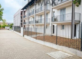 Edificio all\'aperto - Four-room apartment via della grazie, Albuzzano - photo 2