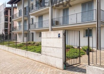 Edificio all\'aperto - Four-room apartment via della grazie, Albuzzano - photo 4