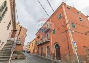 Edificio all\'aperto - Appartamento Via Camillo Benso di Cavour
 
23, Cellere - foto 2