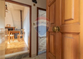 Hall / corridoio - Appartamento Via Camillo Benso di Cavour
 
23, Cellere - foto 7