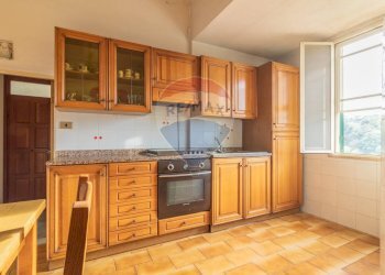 Cucina - Appartamento Via Camillo Benso di Cavour
 
23, Cellere - foto 12