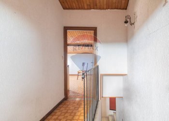 Hall / corridoio - Appartamento Via Camillo Benso di Cavour
 
23, Cellere - foto 30