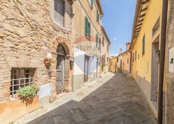 Edificio all\'aperto - Trilocale Cavour
 
23, Magliano in Toscana - foto 3