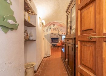 Hall / corridoio - Trilocale Cavour
 
23, Magliano in Toscana - foto 8