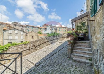 Casa all\'aperto - Bilocale colle san martino
 
2, Farnese - foto 5