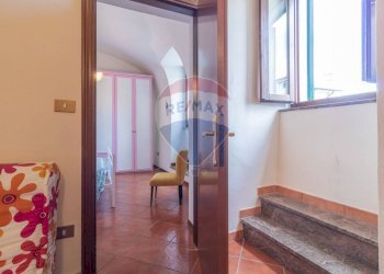 Hall / corridoio - Bilocale colle san martino
 
2, Farnese - foto 16