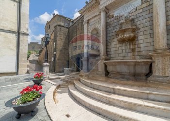 Edificio all\'aperto - Bilocale colle san martino
 
2, Farnese - foto 23