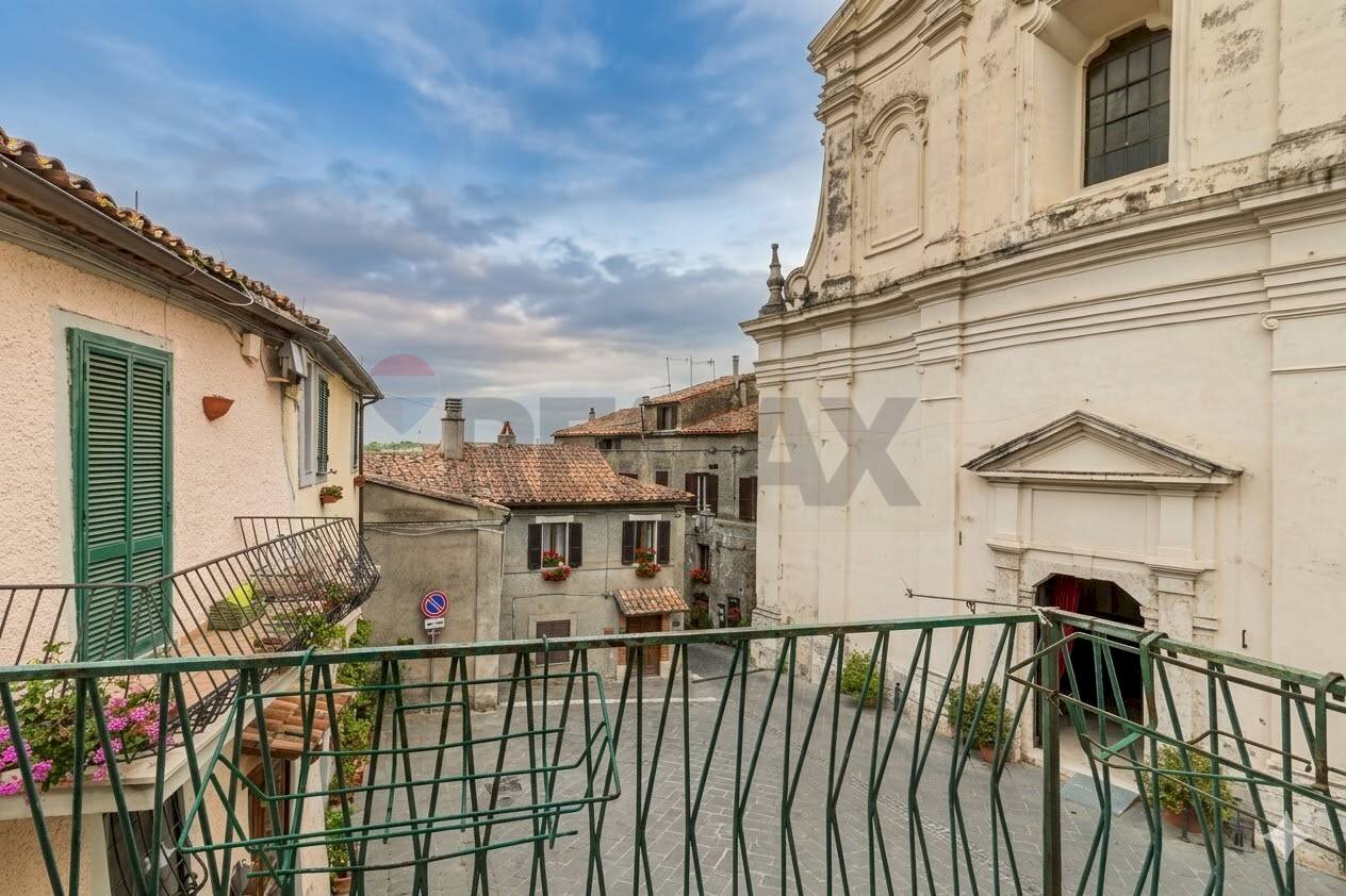 Balcone - Quadrilocale Via Carlo Emanuele
 
25, Ischia di Castro - planimetria 1