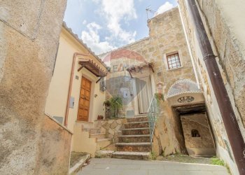 Casa all\'aperto - Quadrilocale Via Carlo Emanuele
 
25, Ischia di Castro - foto 4