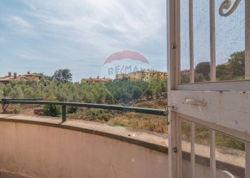 Balcone - Trilocale Via Amerigo Vespucci
 
13, Canino - foto 12