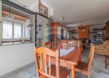 Sala da pranzo - Trilocale Via Amerigo Vespucci
 
13, Canino - foto 14