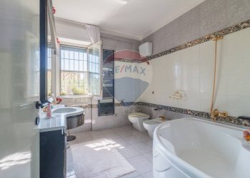 Bagno - Trilocale Via Amerigo Vespucci
 
13, Canino - foto 19