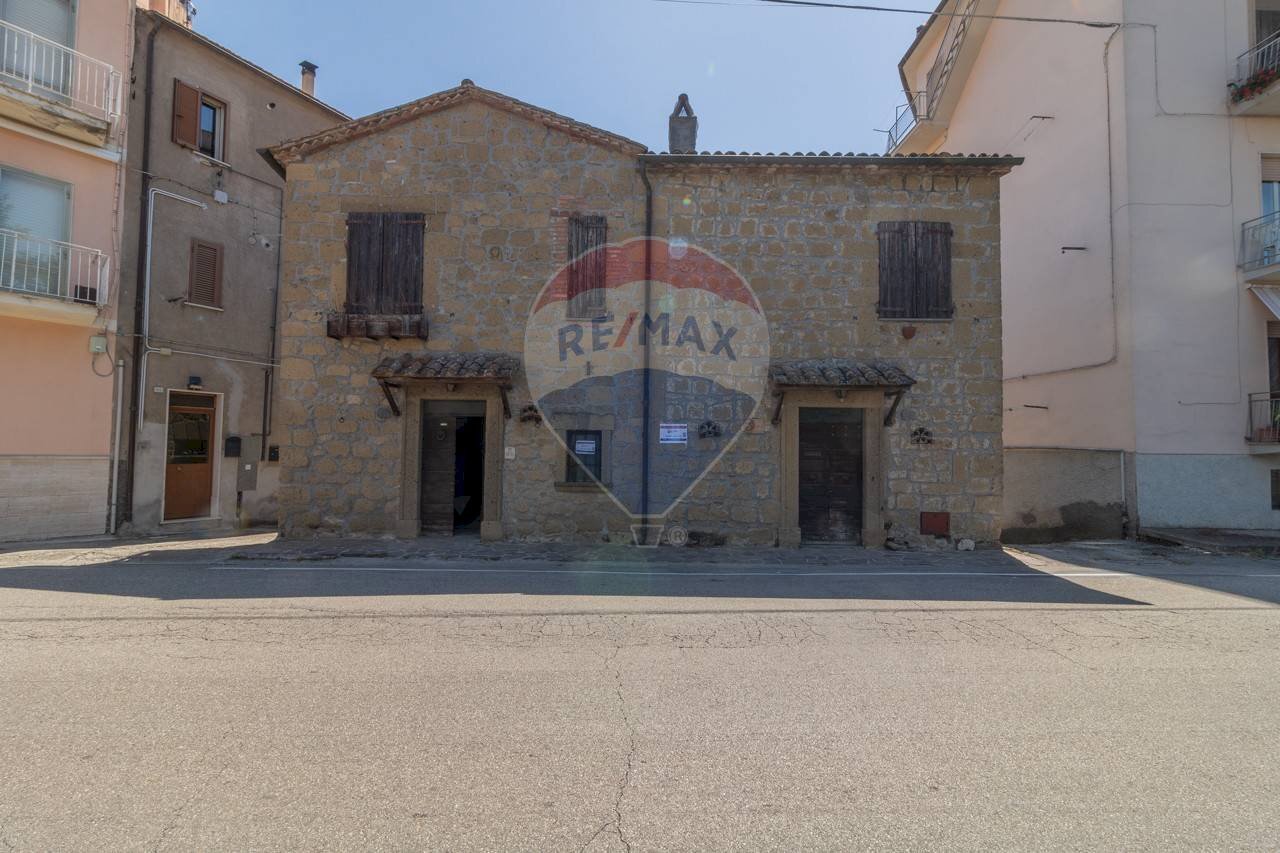 Casa all\'aperto - Casa indipendente Via San Magno
 
84, Farnese - foto 1