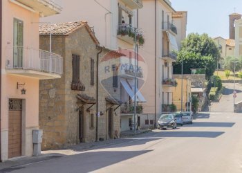 Edificio all\'aperto - Casa indipendente Via San Magno
 
84, Farnese - foto 3