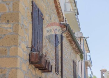 Edificio all\'aperto - Casa indipendente Via San Magno
 
84, Farnese - foto 4