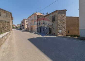 Edificio all\'aperto - Casa indipendente Via San Magno
 
84, Farnese - foto 5