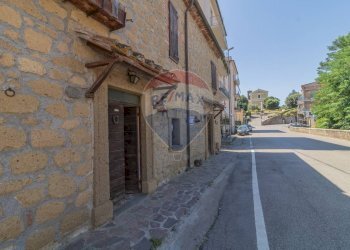 Edificio all\'aperto - Casa indipendente Via San Magno
 
84, Farnese - foto 7