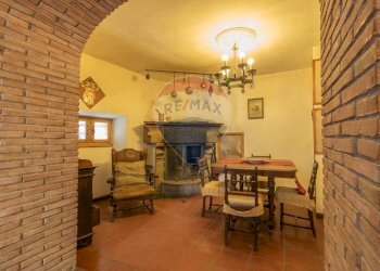 Sala da pranzo - Casa indipendente Via San Magno
 
84, Farnese - foto 10