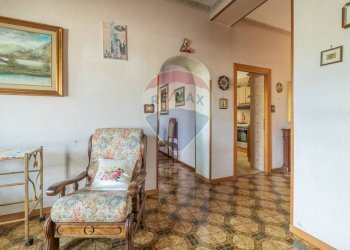 Soggiorno - Quadrilocale Via Aldo Moro
 
14, Ischia di Castro - foto 13