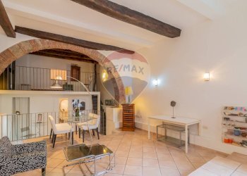 Sala da pranzo - Loft via trento e trieste
 
18, Montalto di Castro - foto 10