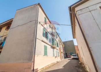 Edificio all\'aperto - Trilocale Via Ventiquattro Maggio
 
22, Ischia di Castro - foto 17