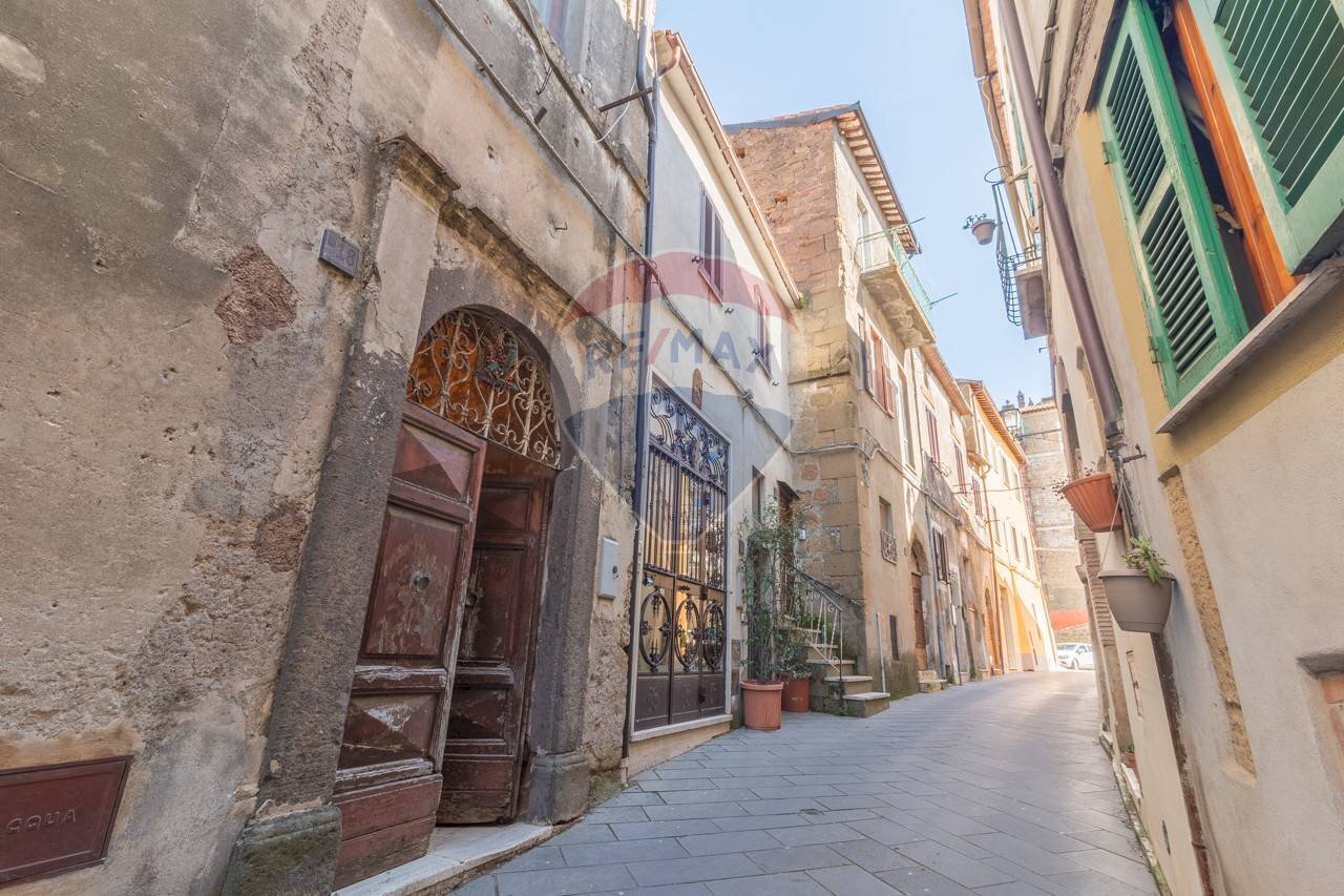 Edificio all\'aperto - Three-room apartment Via Carlo Emanuele IV
18, Ischia di Castro - photo 2