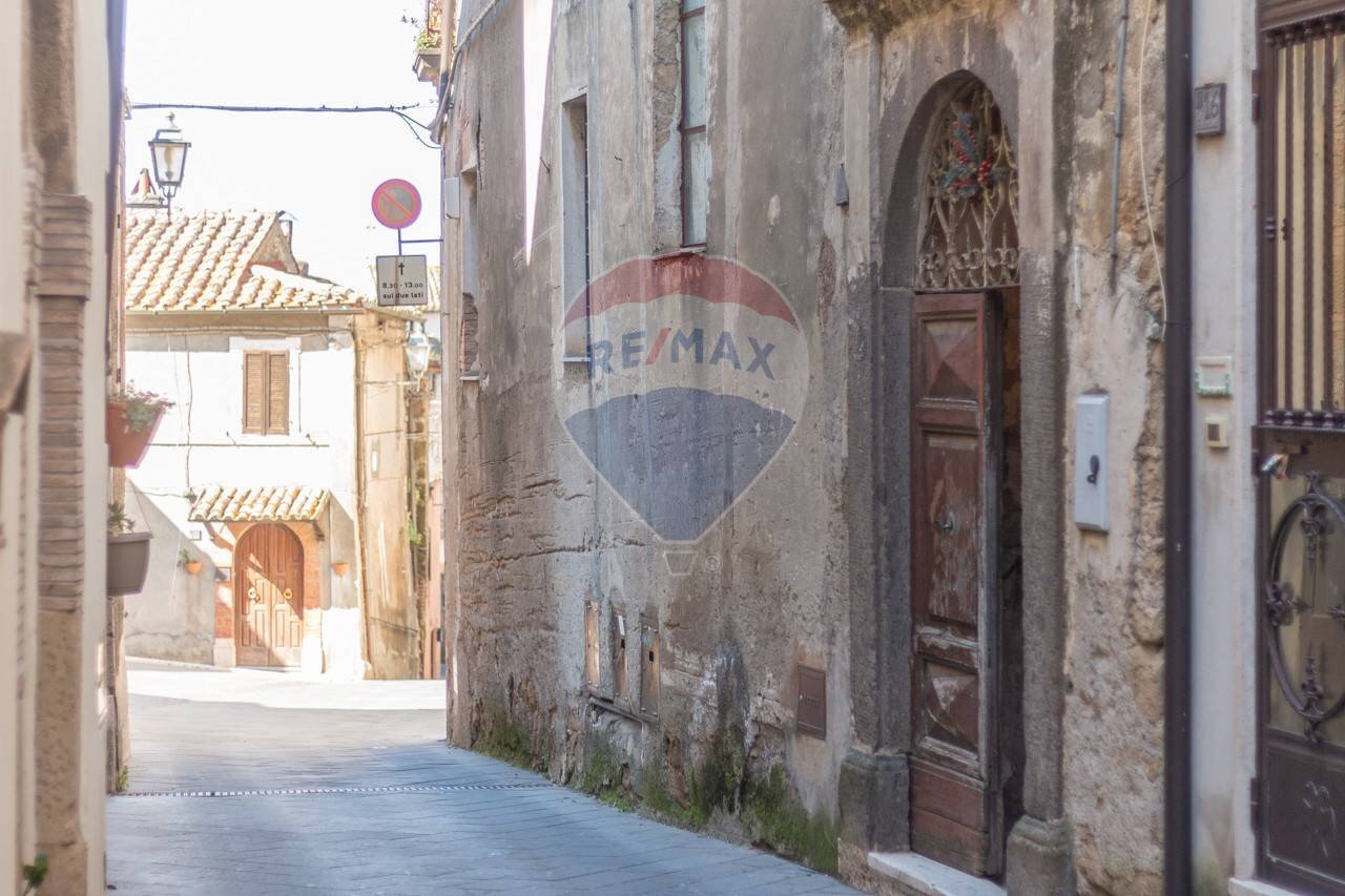 Edificio all\'aperto - Three-room apartment Via Carlo Emanuele IV
18, Ischia di Castro - photo 3