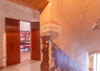 Hall / corridoio - Trilocale Via Carlo Emanuele IV
 
18, Ischia di Castro - foto 6