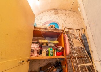 Dispensa di stoccaggio - Trilocale Via Carlo Emanuele IV
 
18, Ischia di Castro - foto 14