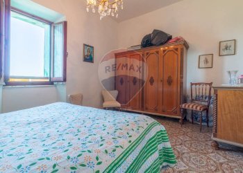 Camera / camera da letto - Trilocale Via Carlo Emanuele IV
 
18, Ischia di Castro - foto 18