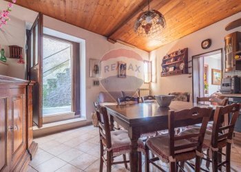 Sala da pranzo - Trilocale Via del Fiore
 
101, Ischia di Castro - foto 8