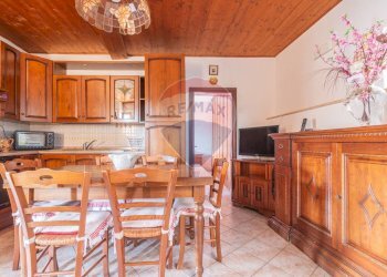 Sala da pranzo - Trilocale Via del Fiore
 
101, Ischia di Castro - foto 10