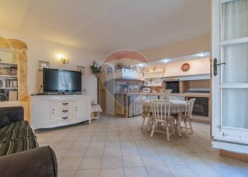 Sala da pranzo - Bilocale Via Del Fiore
 
77, Ischia di Castro - foto 3