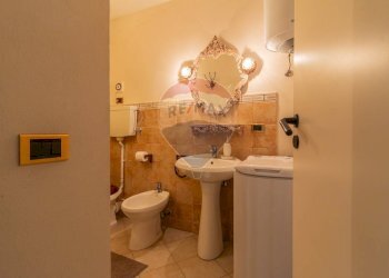 Bagno - Bilocale Via Del Fiore
 
77, Ischia di Castro - foto 16
