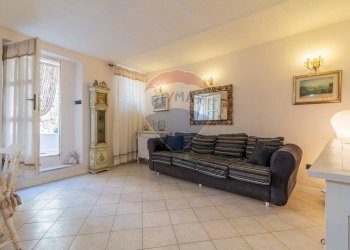 Soggiorno - Bilocale Via Del Fiore
 
77, Ischia di Castro - foto 30