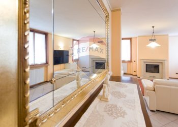 Soggiorno - Quadrilocale Frazione Fornio, Fidenza - foto 1