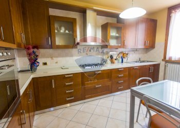 Cucina - Quadrilocale Frazione Fornio, Fidenza - foto 2