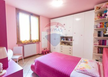 Camera / camera da letto - Quadrilocale Frazione Fornio, Fidenza - foto 11