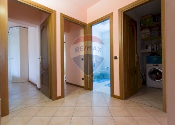 Hall / corridoio - Quadrilocale Frazione Fornio, Fidenza - foto 20