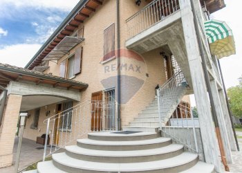 Edificio all\'aperto - Quadrilocale Frazione Fornio, Fidenza - foto 23