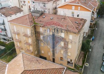 Edificio all\'aperto - Independent house Viale Giuseppe Verdi
 
3, Salsomaggiore Terme - photo 5