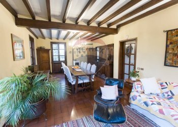 Sala da pranzo - Villa Case sparse castellana, Fiorenzuola d'Arda - photo 8