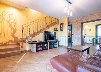 Foto 2 - Villa a Schiera via Fratelli Bandiera
 
22, Rivalta di Torino - foto 2