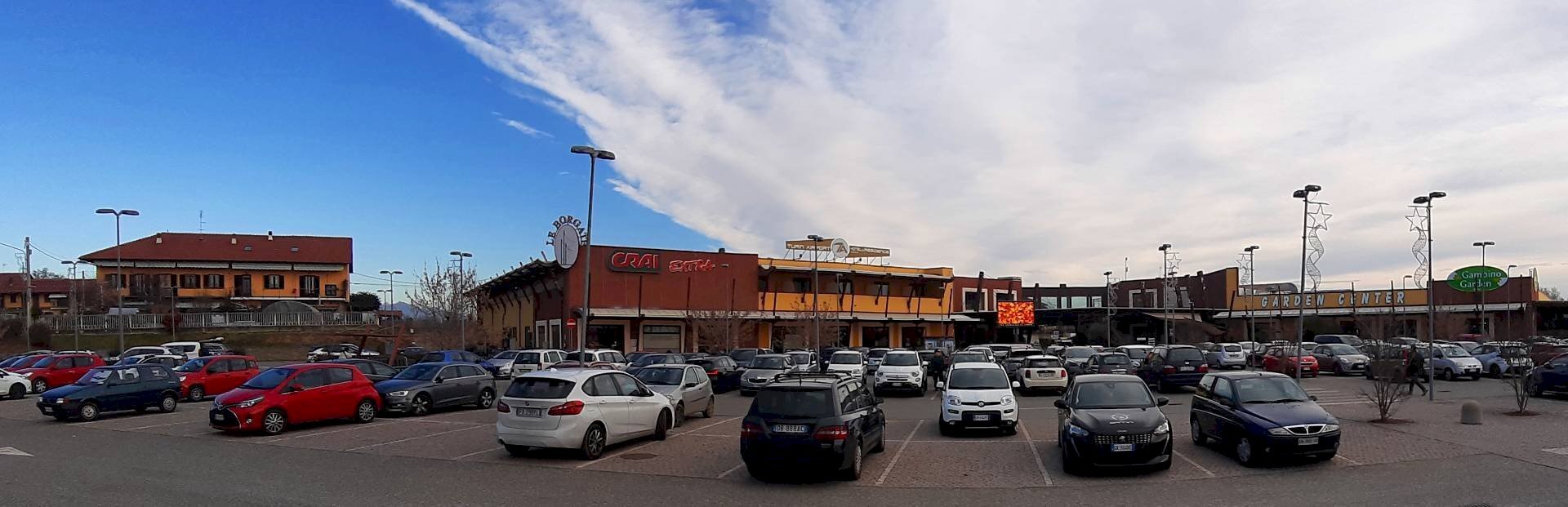 Foto 2 - Commercial Activity Via Torino
 
168, San Francesco al Campo - photo 2