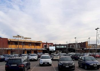 Foto 1 - Commercial Activity Via Torino
168, San Francesco al Campo - photo 1