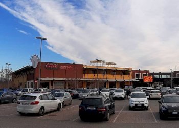 Foto 2 - Commercial Activity Via Torino
168, San Francesco al Campo - photo 2