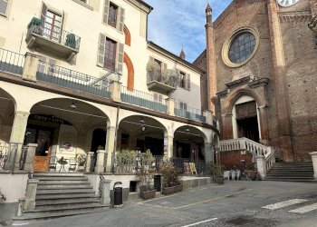 Foto 2 - Attività Commerciale piazza vittorio emanuel II
 
10, Moncalieri - foto 2