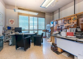 Foto 7 - Capannone Viale della Rimembranza
 
23, Nichelino - foto 7